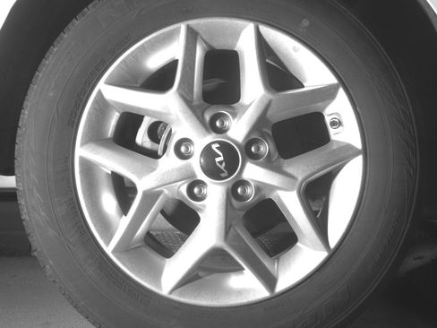 Used 2025 Kia Soul LX w/ LX Technology Package FWD image 15