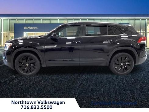 Certified 2024 Volkswagen Atlas Cross Sport SE AWD/4WD image 3