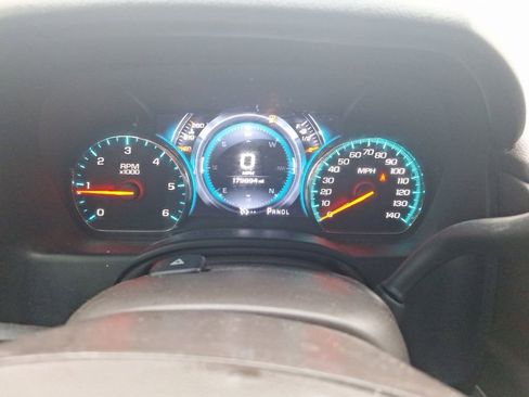 Used 2017 Chevrolet Suburban Premier image 37