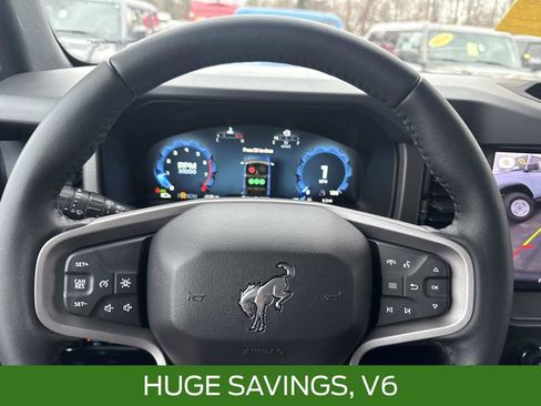 New 2025 Ford Bronco Badlands image 11