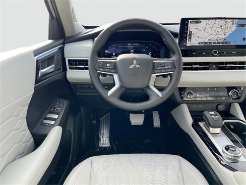 New 2026 Mitsubishi Outlander SEL image 26