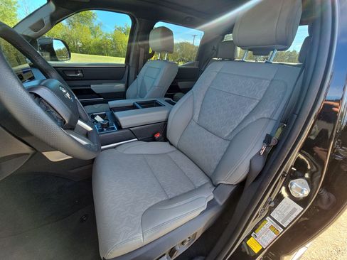 Used 2025 Toyota Tundra Limited image 12