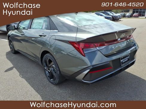 New 2026 Hyundai Elantra SEL Sport Premium FWD image 3