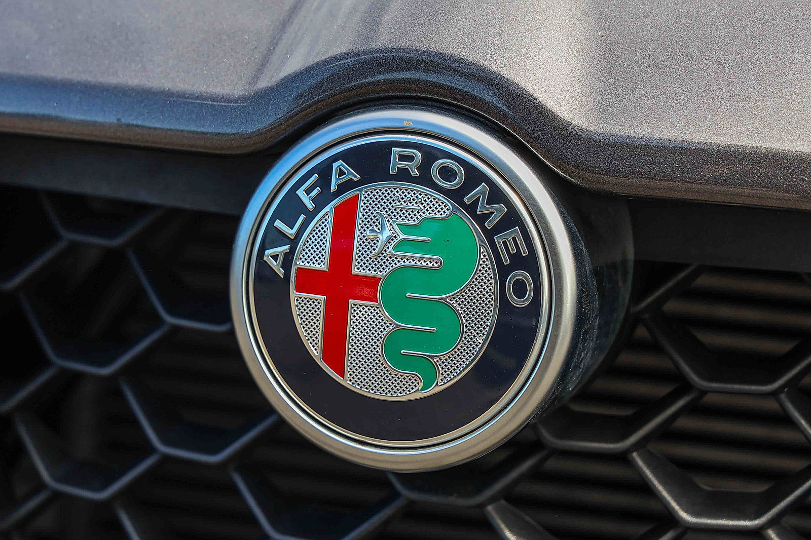 Used 2023 Alfa Romeo Stelvio Veloce AWD/4WD image 27