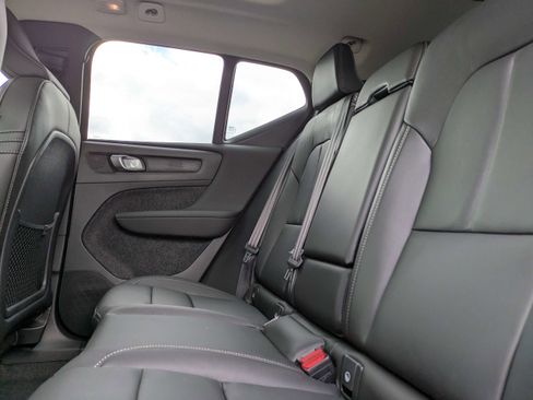 New 2026 Volvo XC40 B5 Ultra w/ Protection Package Premier image 15