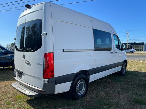 Used 2020 Mercedes-Benz Sprinter 2500 image 9