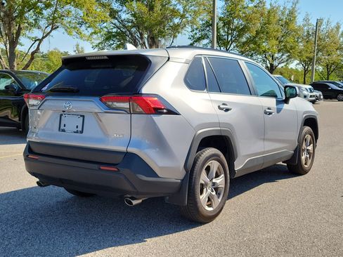Used 2025 Toyota RAV4 XLE FWD image 6