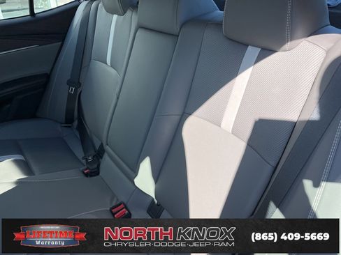 Used 2025 Toyota Camry LE image 14