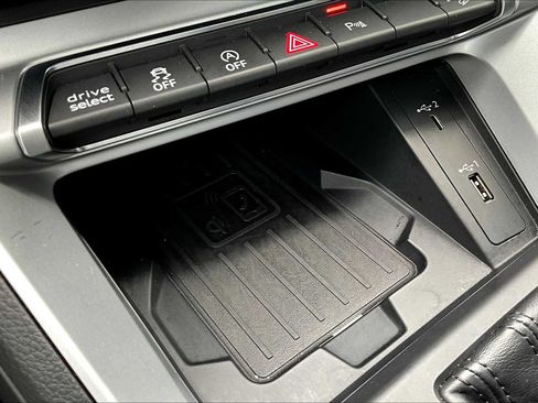 Used 2019 Audi Q3 2.0T Premium Plus image 34