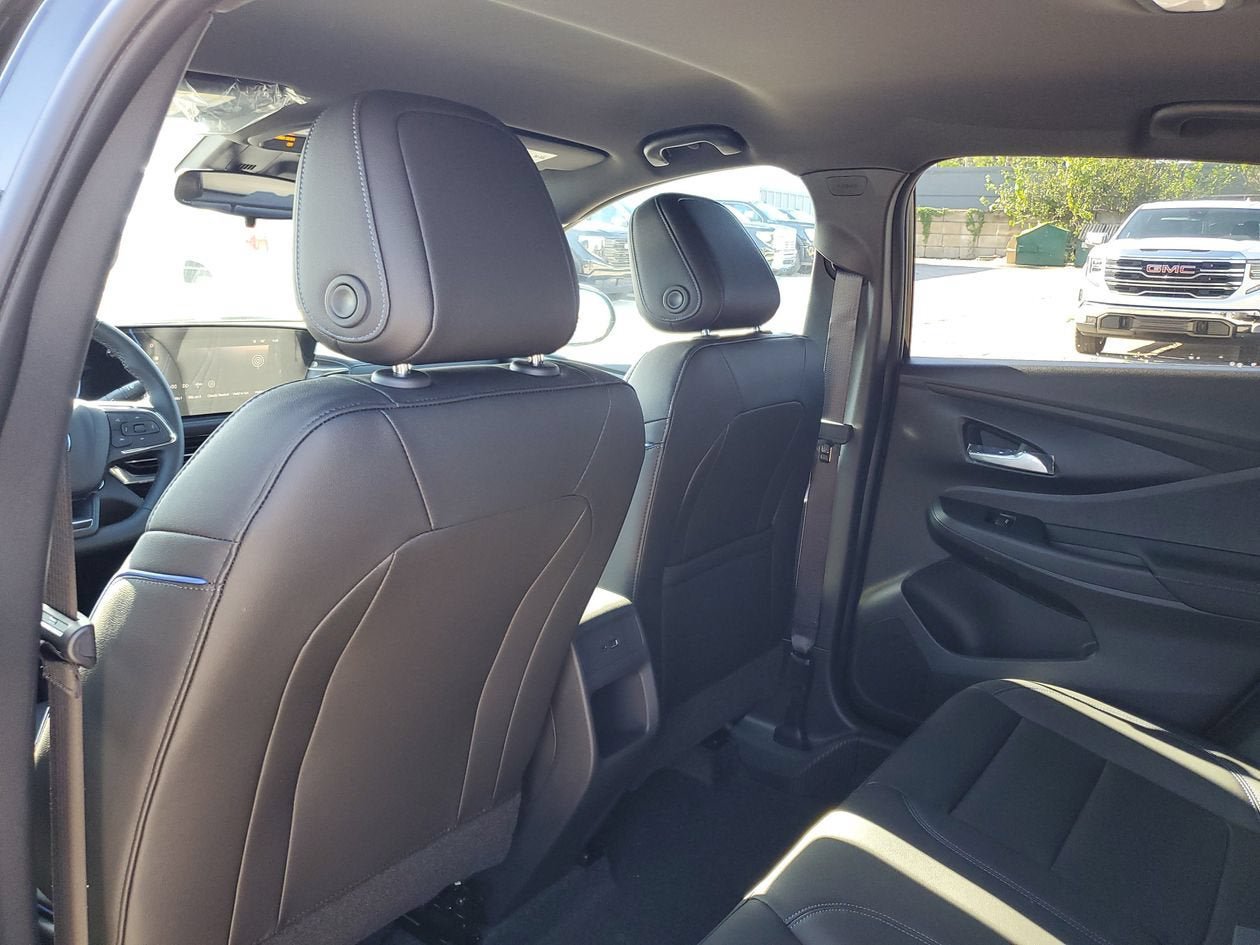 New 2026 Buick Envista Sport Touring w/ Convenience II Package FWD image 9
