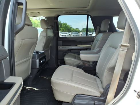 Used 2021 Ford Expedition XLT RWD image 24