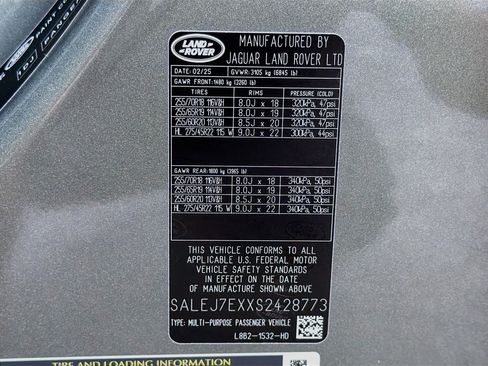 Certified 2025 Land Rover Defender 110 S AWD/4WD image 45