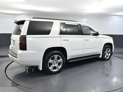 Used 2015 Chevrolet Tahoe LT w/ Luxury Package AWD/4WD image 4