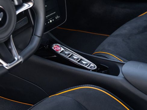 Used 2023 McLaren Artura RWD image 56