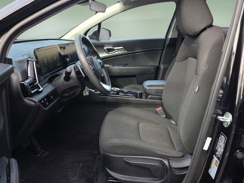 Used 2023 Kia Sportage LX image 10
