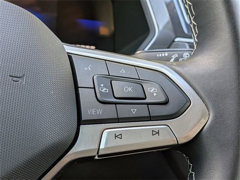 Certified 2024 Volkswagen Tiguan SE image 29