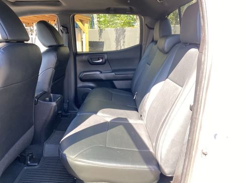Used 2021 Toyota Tacoma TRD Sport w/ TRD Premium Sport Package AWD/4WD image 16