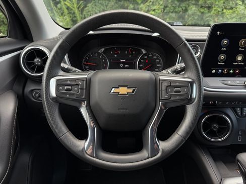 Used 2024 Chevrolet Blazer LT w/ Convenience Package FWD image 25