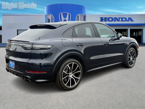 Used 2022 Porsche Cayenne Base image 7