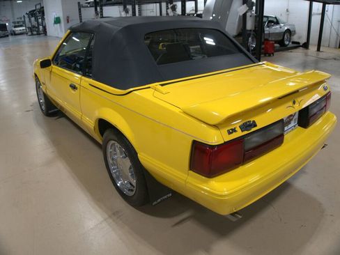 Used 1993 Ford Mustang LX image 4