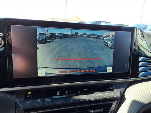 Used 2025 Toyota Camry SE w/ Multimedia Upgrade Package image 19