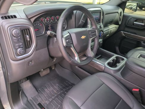 Used 2021 Chevrolet Silverado 1500 LTZ w/ Z71 Off-Road Package AWD/4WD image 17