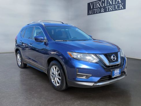 Used 2017 Nissan Rogue SV image 6