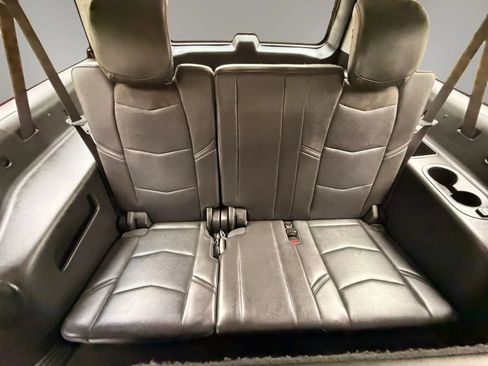 Used 2017 Cadillac Escalade ESV Premium Luxury RWD image 32
