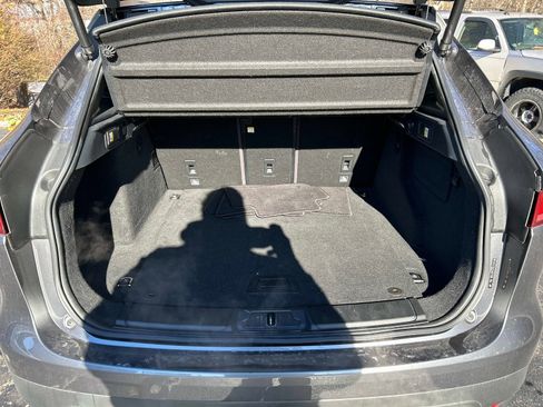Used 2017 Jaguar F-PACE Prestige image 11