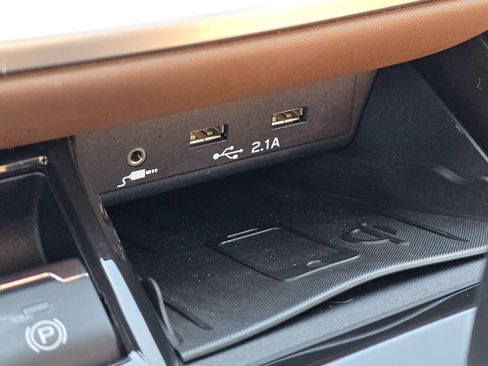 Used 2020 Subaru Outback Touring w/ Popular Package #2 image 23