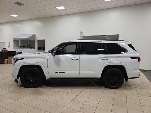 Certified 2023 Toyota Sequoia SR5 image 2