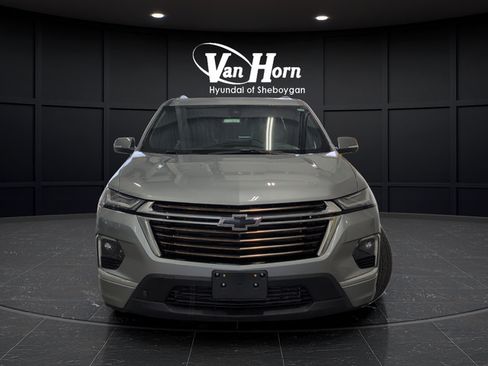 Used 2023 Chevrolet Traverse High Country w/ LPO, Floor Liner Package AWD/4WD image 2