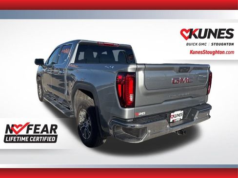 Used 2025 GMC Sierra 1500 SLT image 8