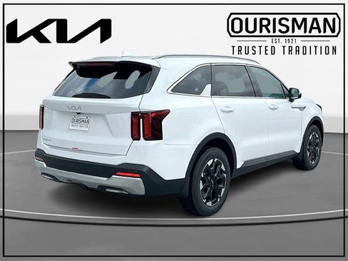 New 2026 Kia Sorento S image 4