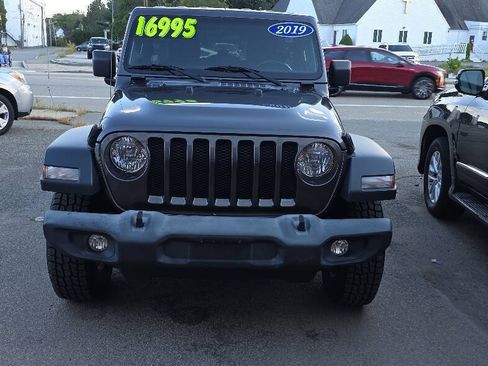 Used 2019 Jeep Wrangler Unlimited Sport S AWD/4WD image 2