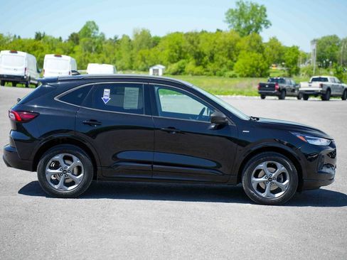 Used 2023 Ford Escape ST-Line w/ Tech Pack #1 AWD/4WD image 4