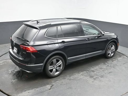 Used 2021 Volkswagen Tiguan SE AWD/4WD image 35