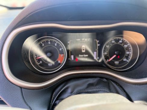 Used 2014 Jeep Cherokee Latitude w/ Comfort/Convenience Group image 9