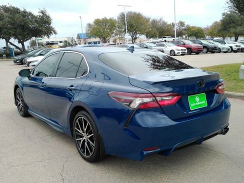 Used 2023 Toyota Camry SE image 12