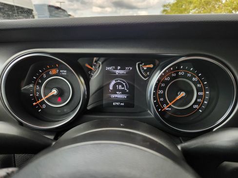 Used 2023 Jeep Wrangler Sport S image 13