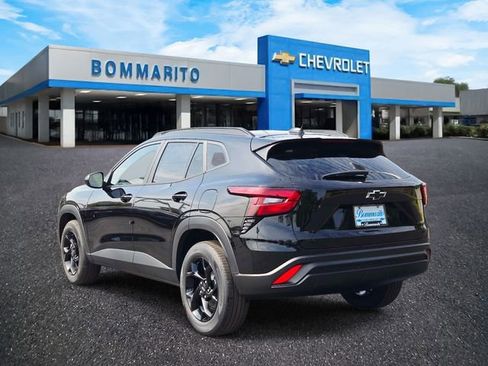 New 2026 Chevrolet Trax LT w/ Driver Confidence Package FWD image 3