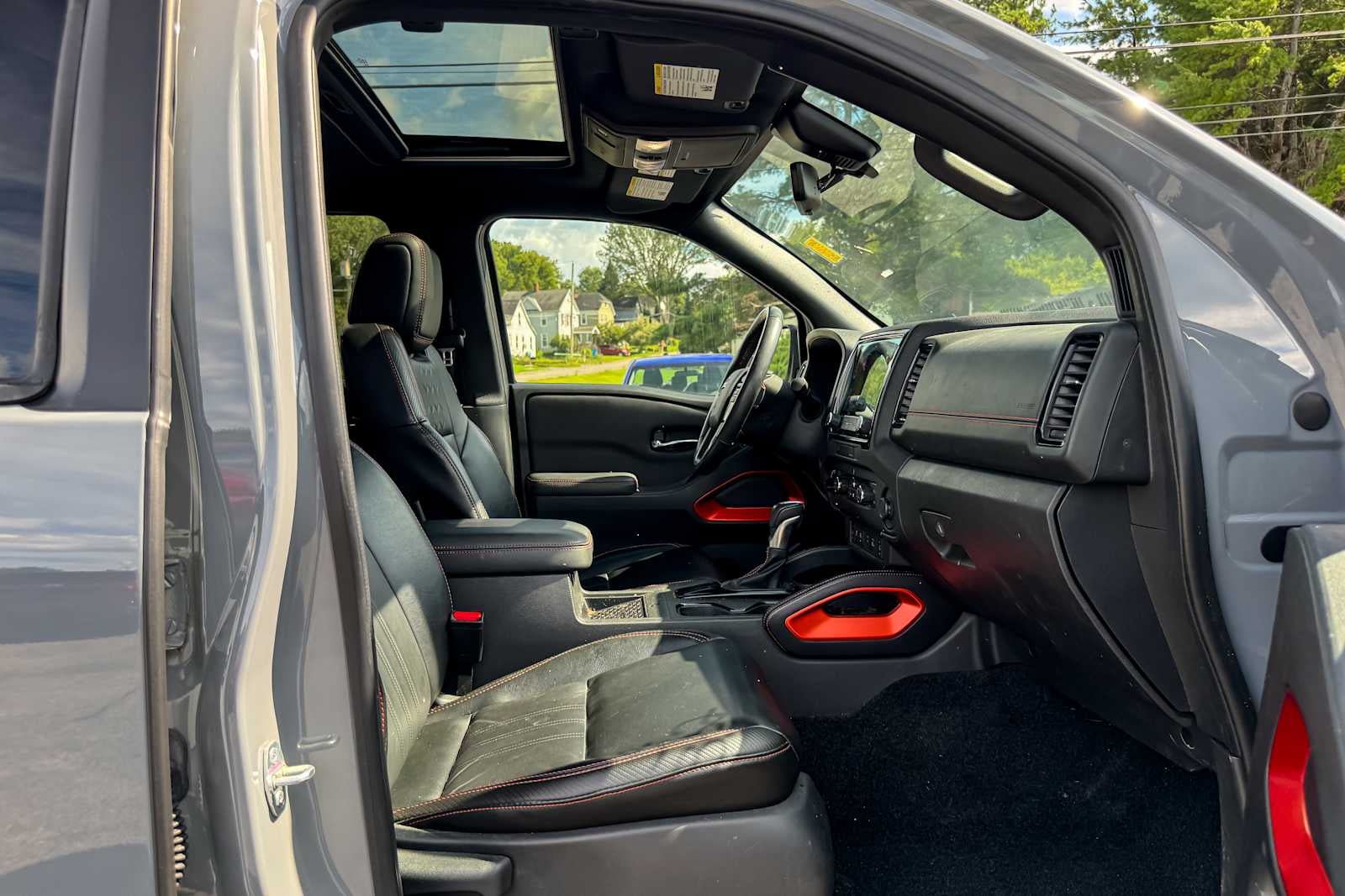 Certified 2023 Nissan Frontier PRO-4X w/ Pro-4X Premium Package AWD/4WD image 9