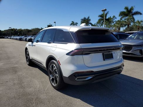 New 2026 Lincoln Nautilus Premier image 3