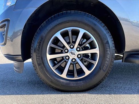Used 2021 Ford Expedition XLT image 33