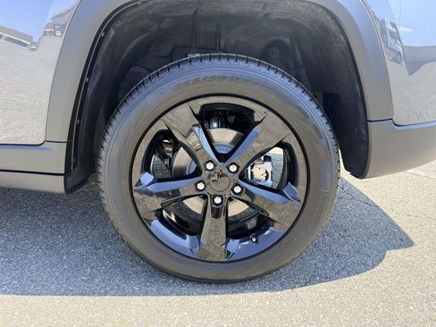 New 2026 Jeep Grand Cherokee Limited w/ Limited Altitude Package RWD image 10