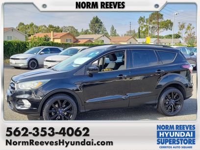 Used 2017 Ford Escape SE w/ SE Sport Appearance Package