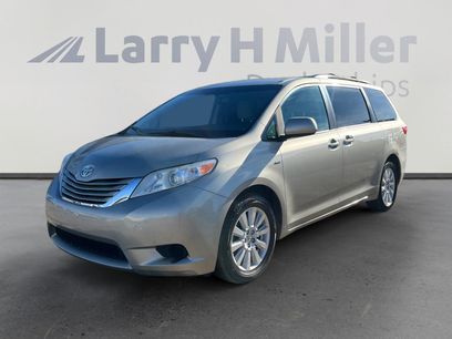 Used 2017 Toyota Sienna LE