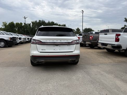 Used 2020 Lincoln Nautilus FWD w/ Equipment Group 101A image 39