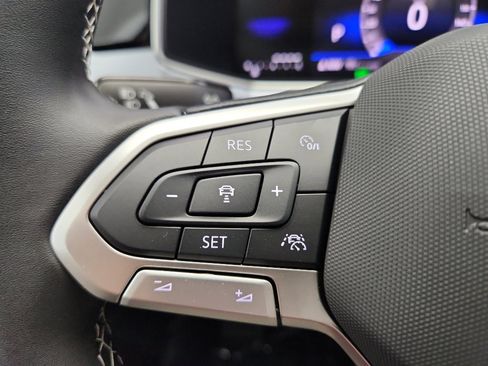 New 2026 Volkswagen Taos SE FWD image 12