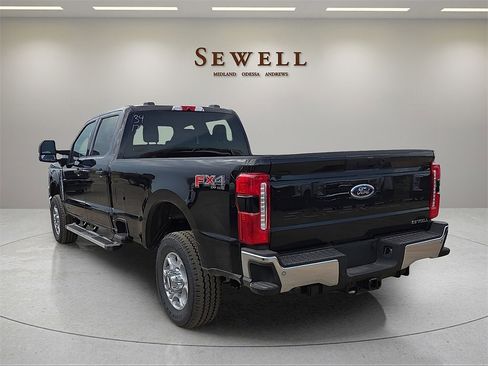 New 2025 Ford F350 XLT w/ 360-Degree Camera Package image 3